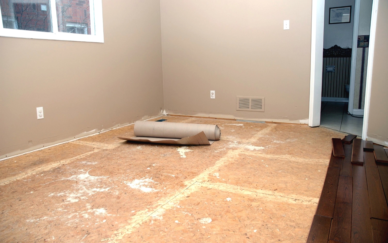 Prevent your hardwood floors from damage this winter