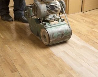 Wood floor polishing maintenance